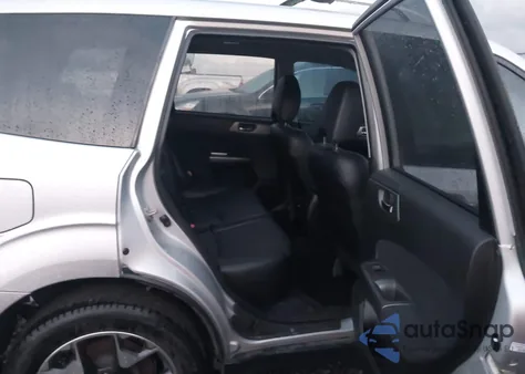 2011 Subaru Forester 2.5Xt Touring z USA, uszkodzony, nr VIN JF2SHGHC0BH743319